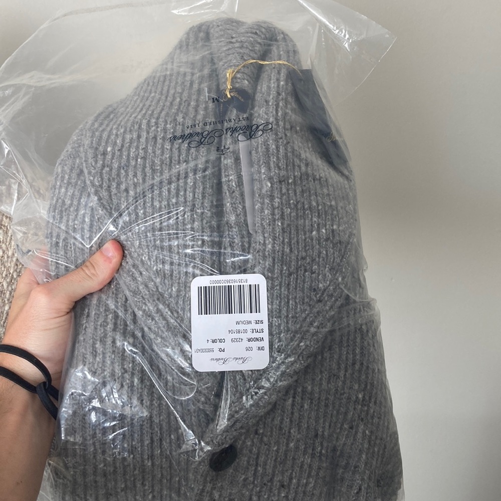 Brooks Brothers new with tags cardigan